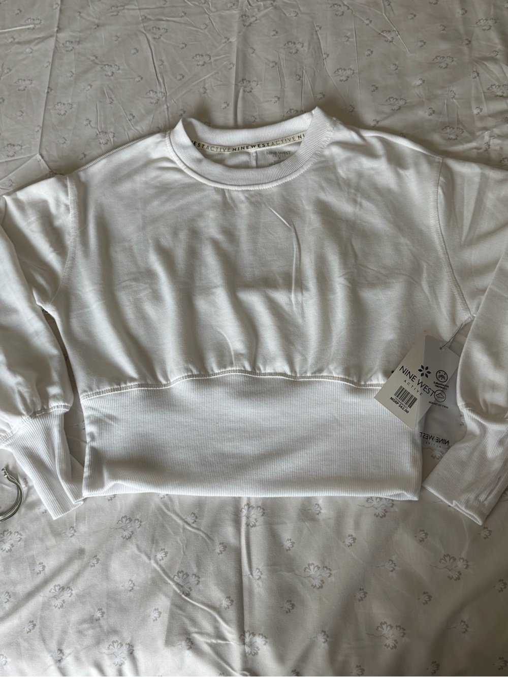Nine West White Cropped Ribbed-Hem Long-Sleeve Top